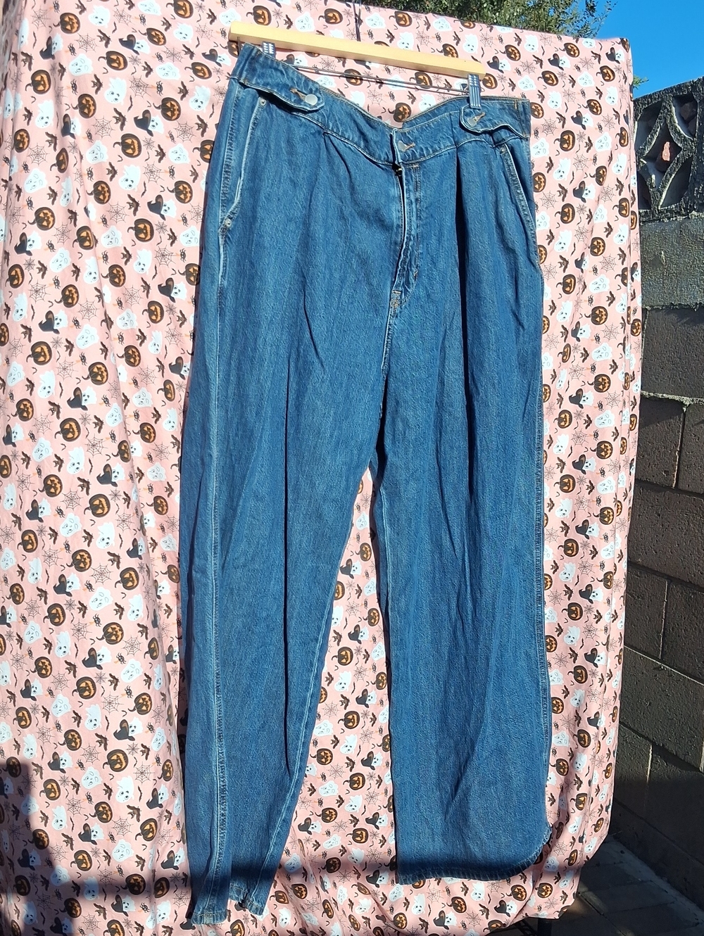 Universal Thread High-Rise Blue Denim Jeans - Classic Medium Blue